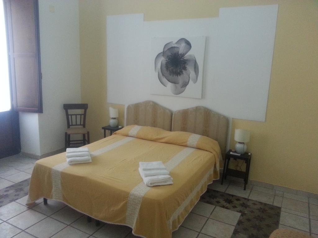 Bed and Breakfast La Casa Di Luigi CTA Habitación foto