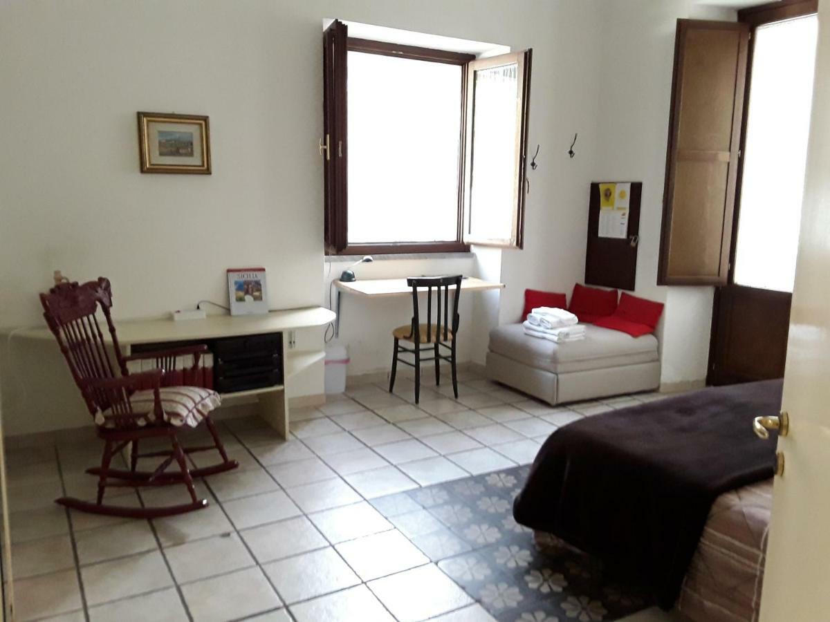 Bed and Breakfast La Casa Di Luigi CTA Exterior foto
