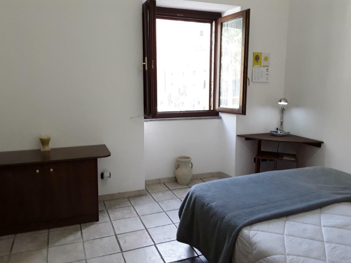 Bed and Breakfast La Casa Di Luigi CTA Exterior foto
